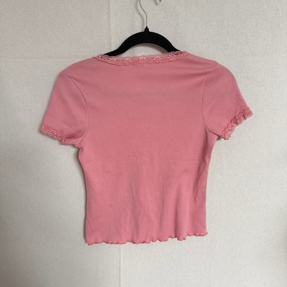 Full Tilt Girls Pink Ribbed Lace Trim V-Neck Short Sleeve Top Size XL NWT - Picture 2 of 5